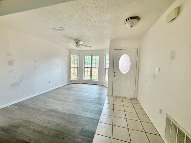963 Claeven Cir #1 - Photo 4 of 13