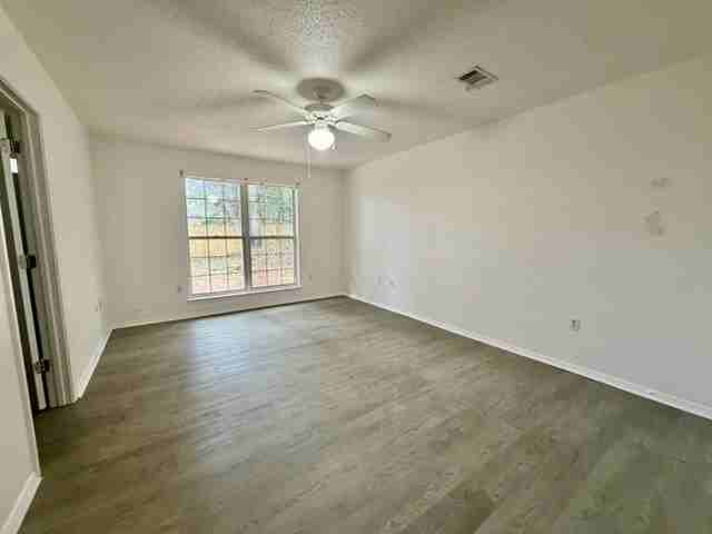 963 Claeven Cir #1 - Photo 5 of 13
