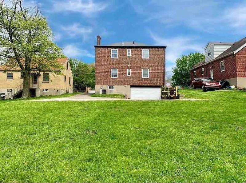 3845 Biehl Ave #1 - Photo 2 of 12