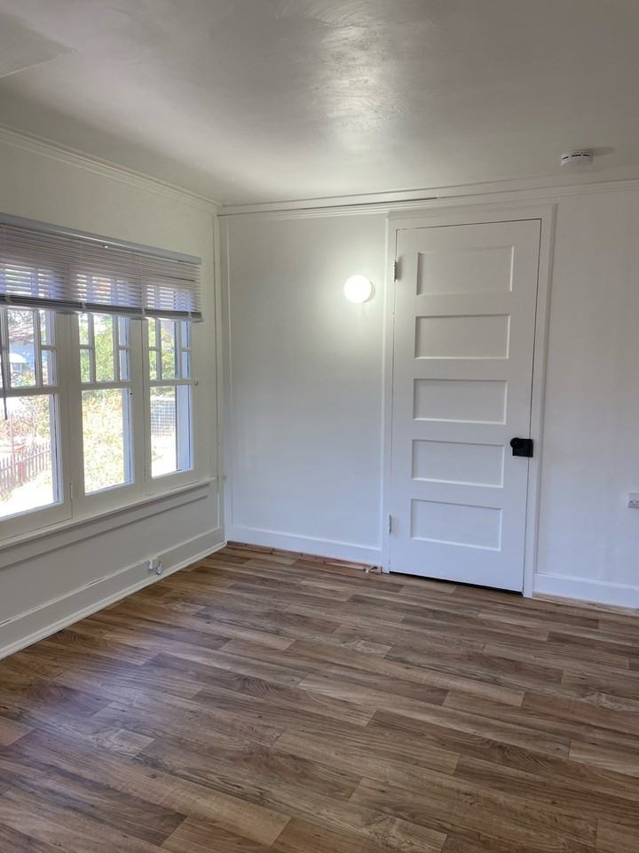 5345 Olmeda Ave #3 - Photo 3 of 10