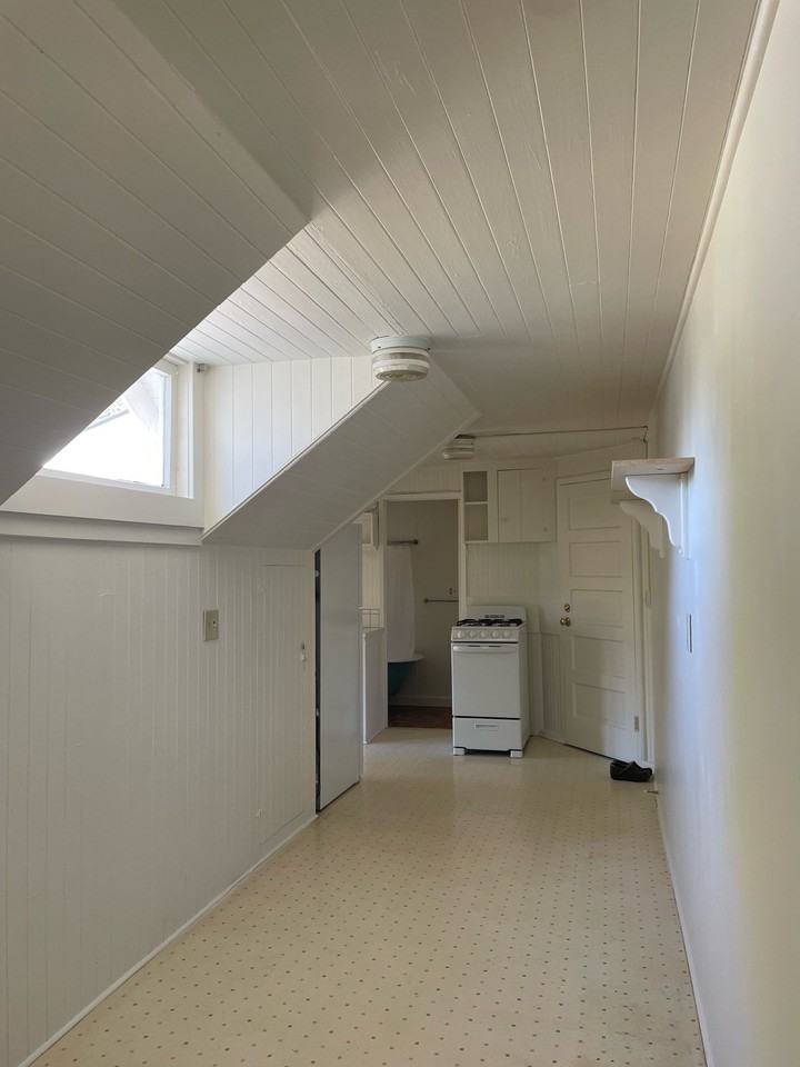 5345 Olmeda Ave #3 - Photo 6 of 10