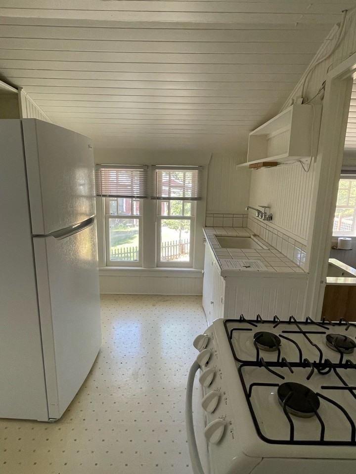 5345 Olmeda Ave #3 - Photo 7 of 10