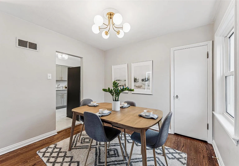 548 W Essex Ave - Photo 5 of 8