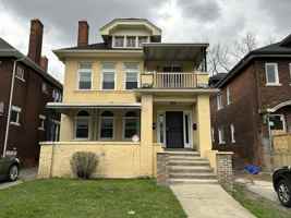 featured image of 2067 Hazelwood St