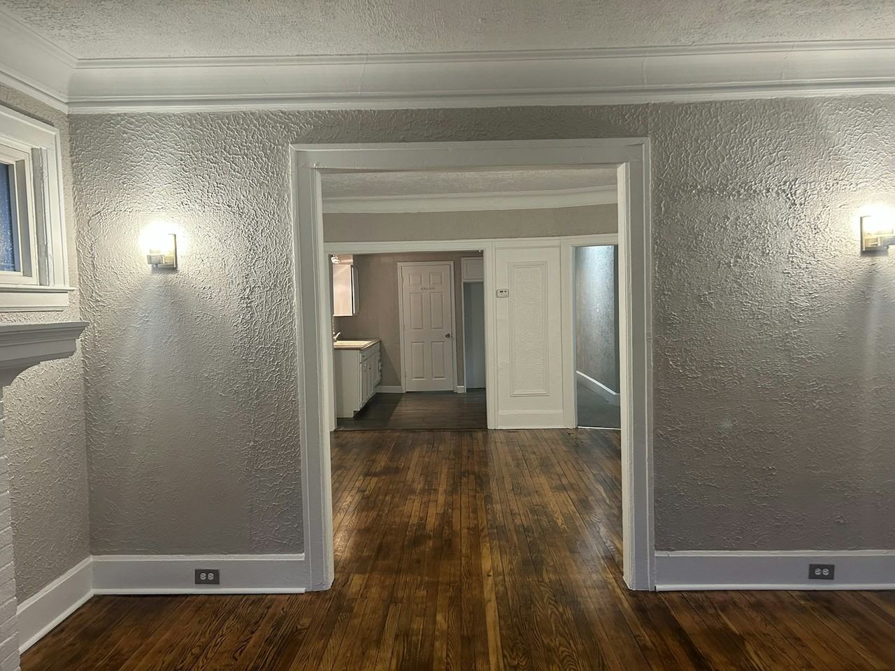 2067 Hazelwood Street - Photo 6 of 19