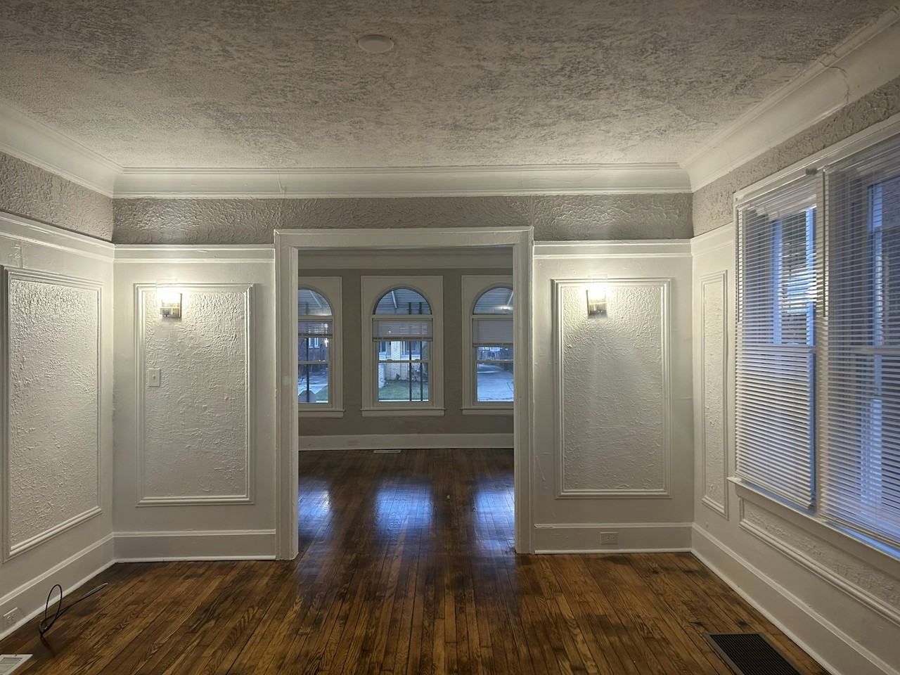 2067 Hazelwood Street - Photo 7 of 19