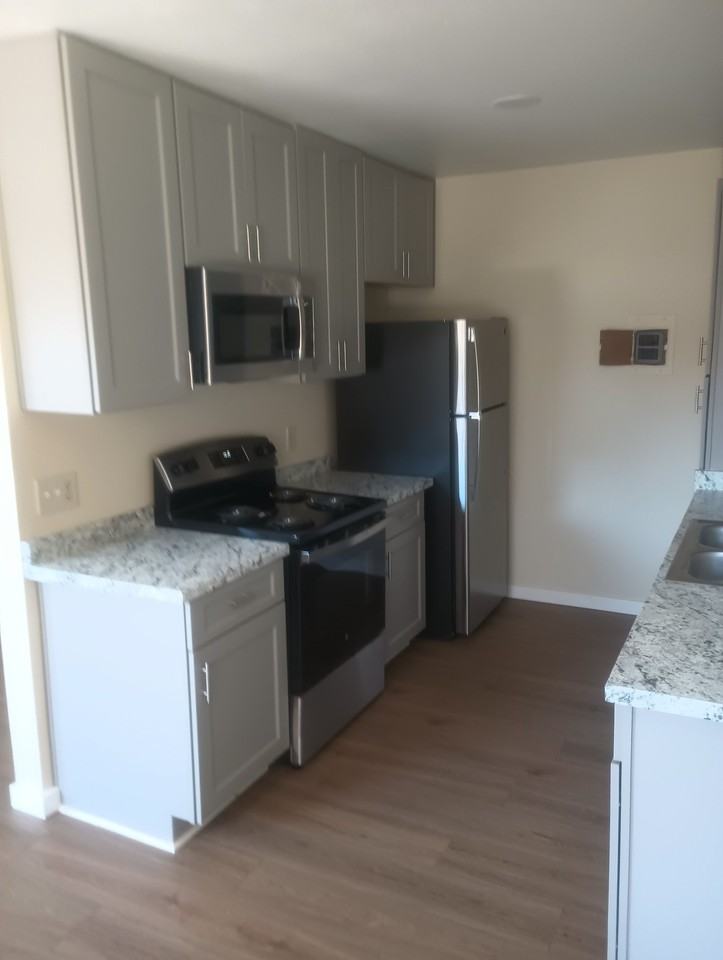 9435 California Ave #48 - Photo 5 of 15