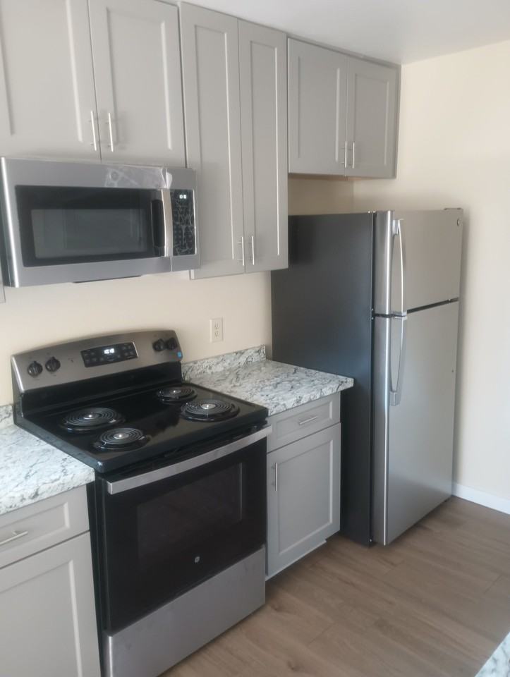 9435 California Ave #48 - Photo 6 of 15