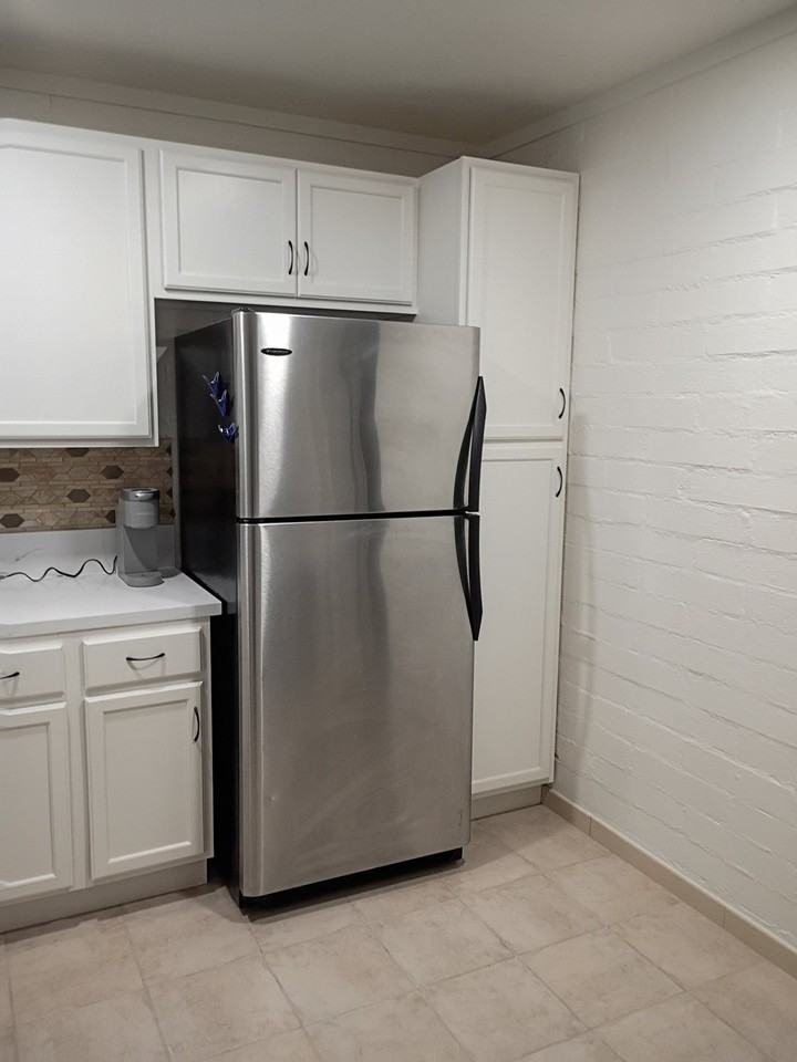 271 S Hay St #5 - Photo 4 of 7