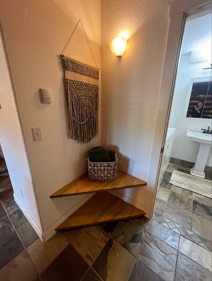 2330 N Cotswald Cir - Photo 7 of 17