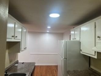 426 Pleasant St - Photo 3 of 10