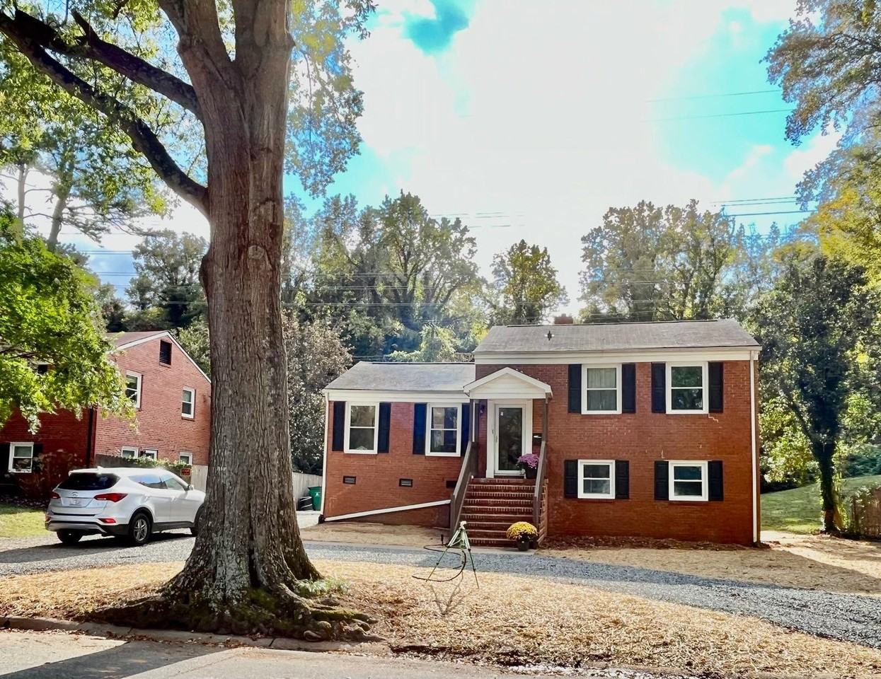 5116 Furman Pl - Photo 2 of 11