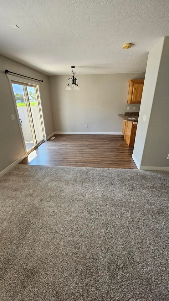 1606 Ne - Photo 4 of 20