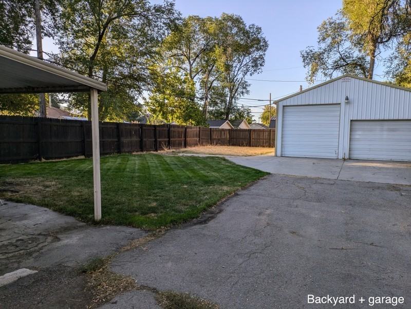 1195 W Iola Ave - Photo 2 of 19