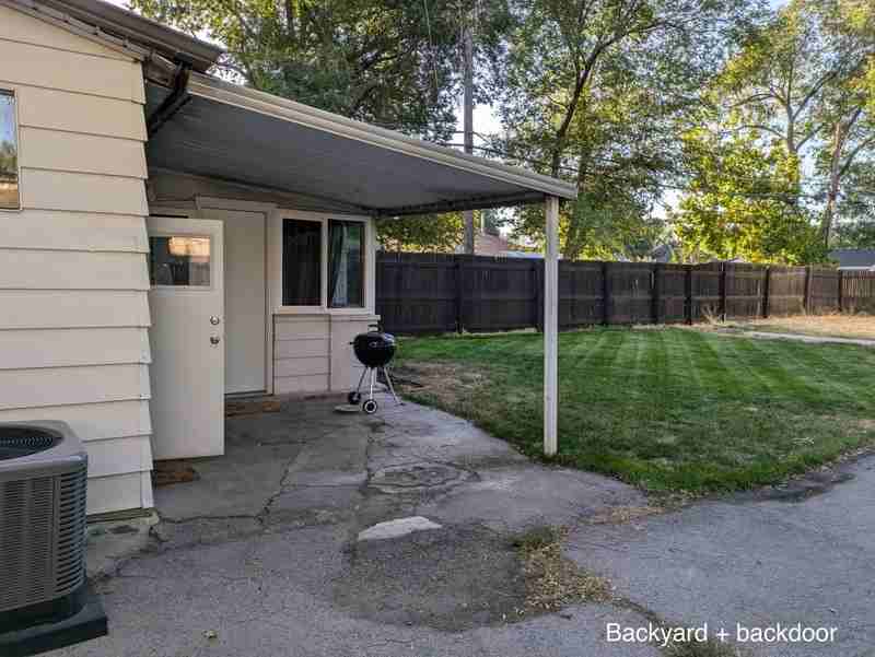 1195 W Iola Ave - Photo 3 of 19