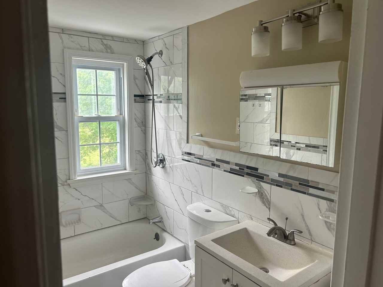 27 Southmere Rd #1 - Photo 2 of 9