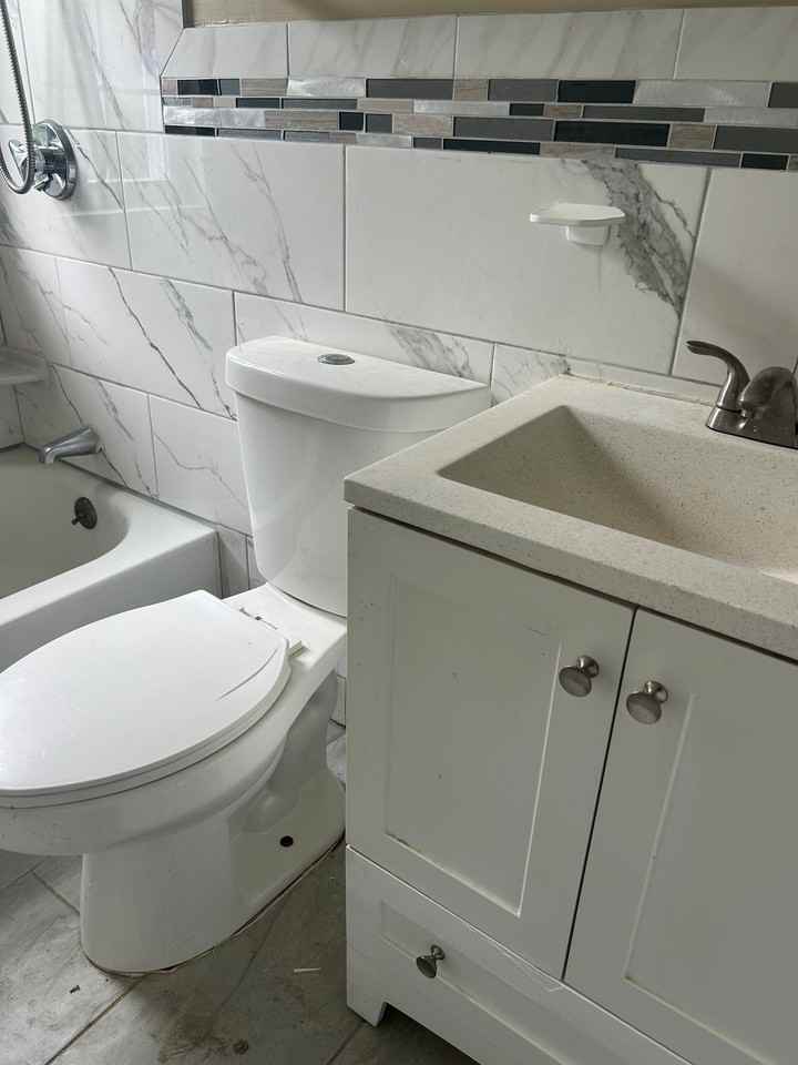 27 Southmere Rd #1 - Photo 7 of 9