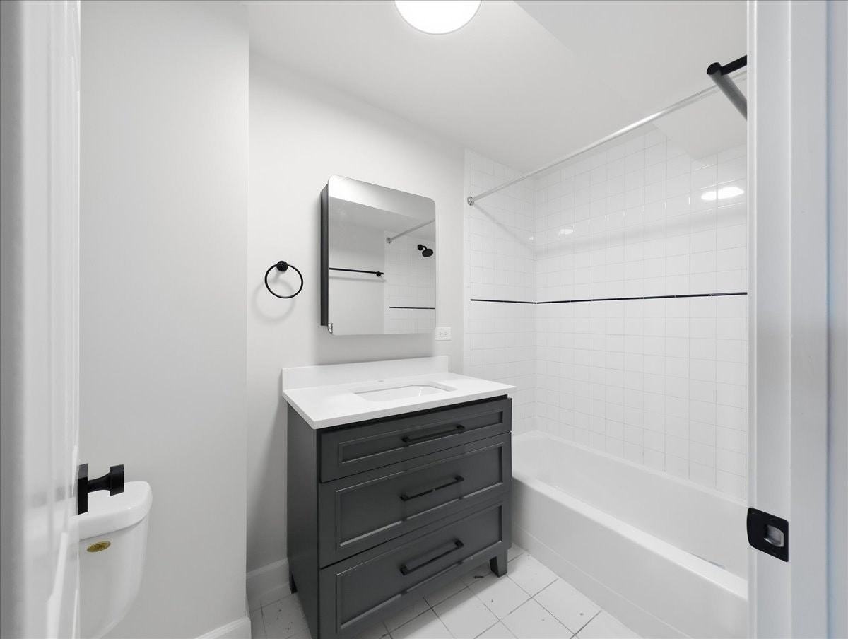 1538 North Milwaukee Avenue, Unit 4F - Photo 5 of 13