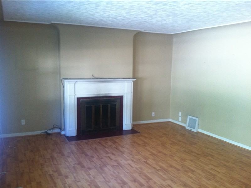 668 E Vine St #1 - Photo 3 of 8