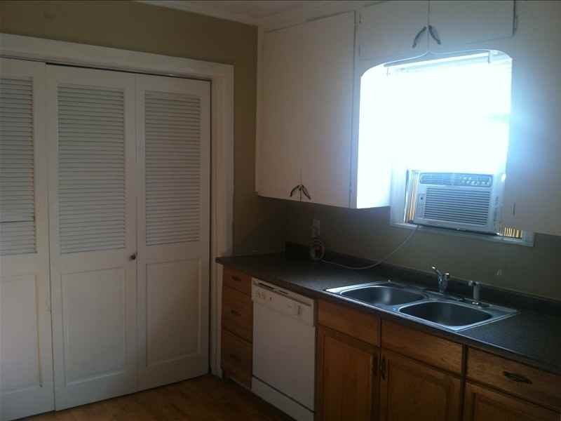 668 E Vine St #1 - Photo 5 of 8