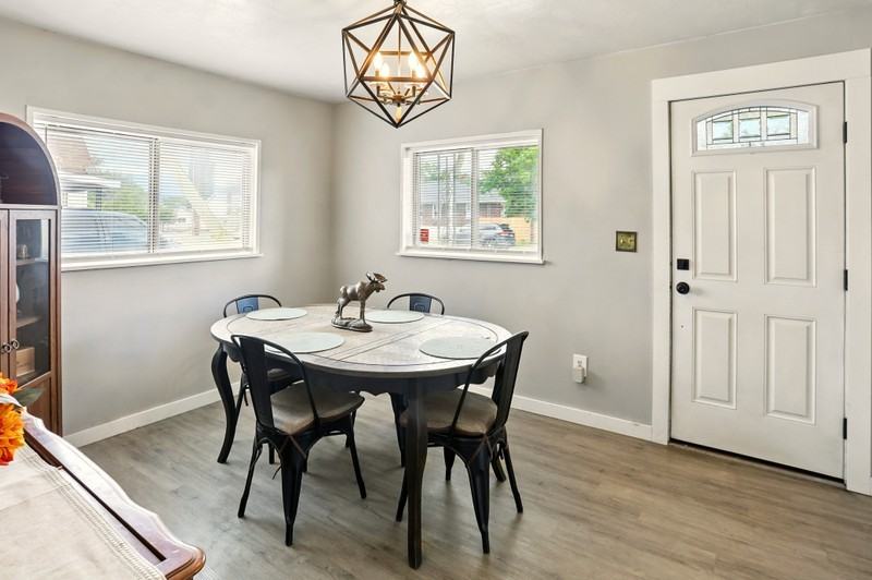 2411 D Ave - Photo 6 of 17