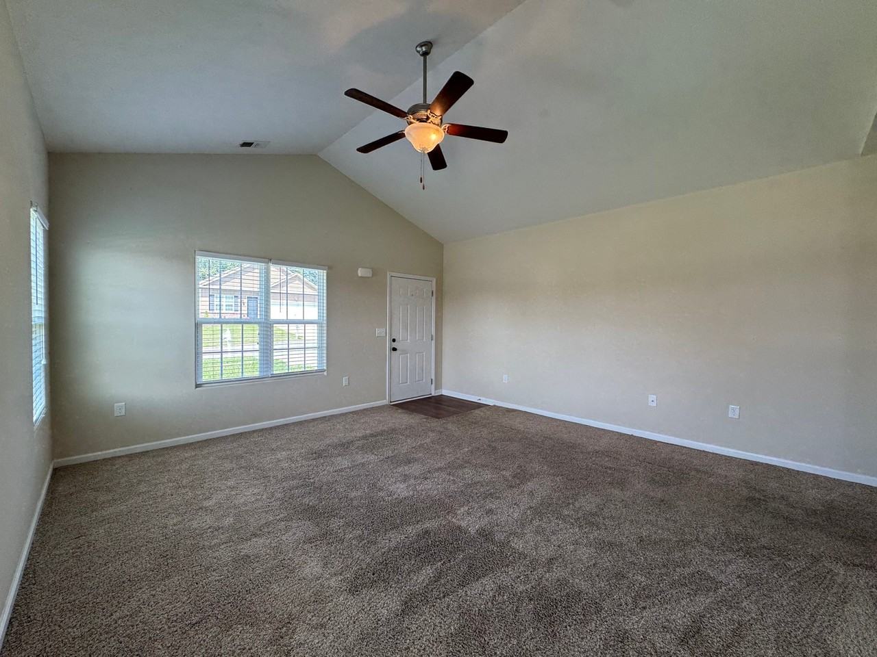 123 John Davis Dr - Photo 5 of 23