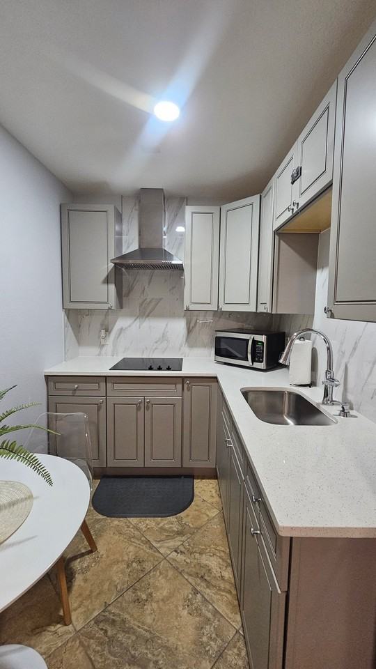368 Buenaventura Blvd #2 - Photo 4 of 17