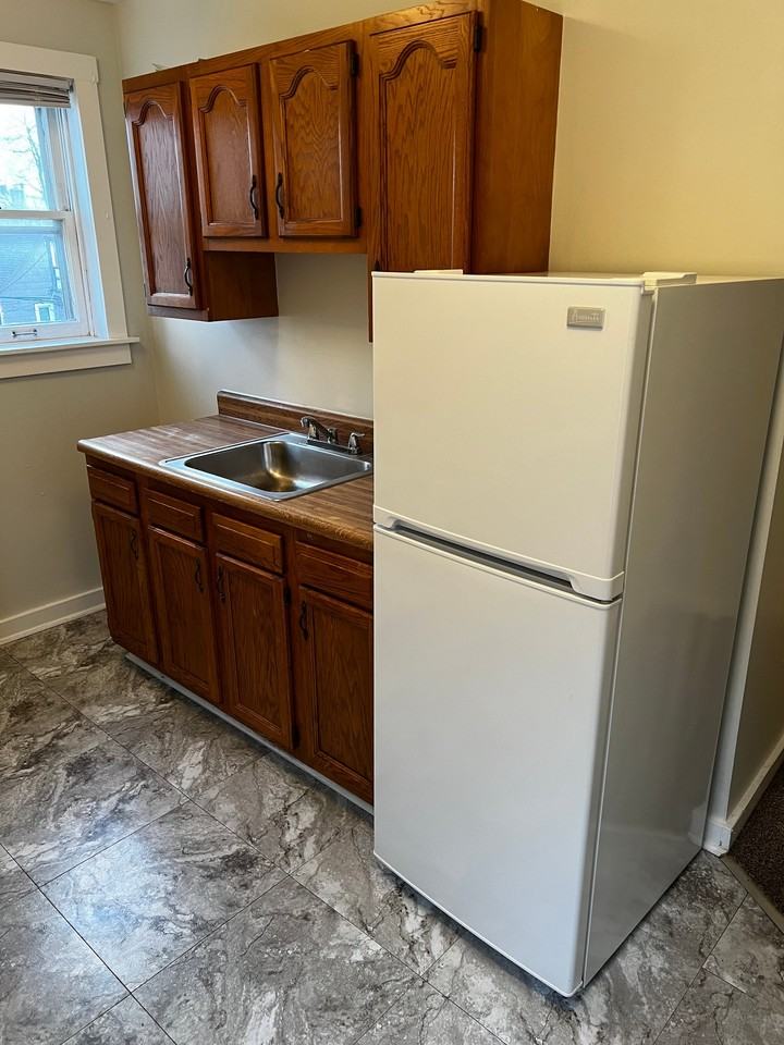 19 E James St - Photo 2 of 10