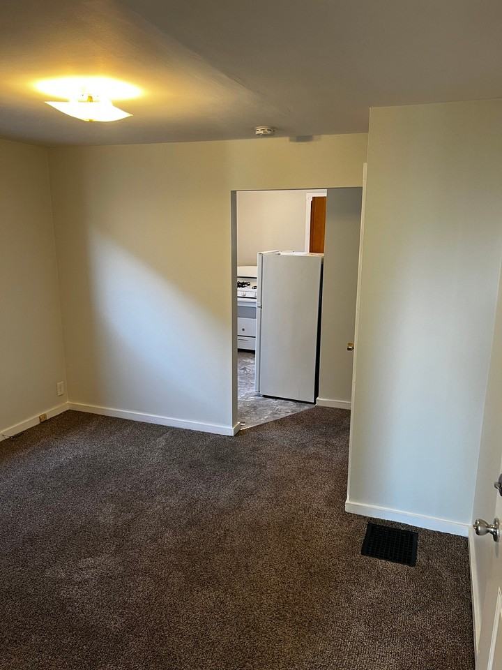 19 E James St - Photo 4 of 10