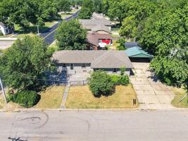 featured image of 231 S Derby Ave #231