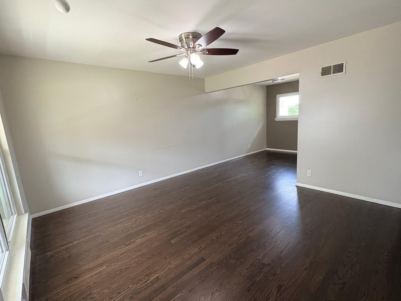 10415 Antrim Dr - Photo 2 of 18