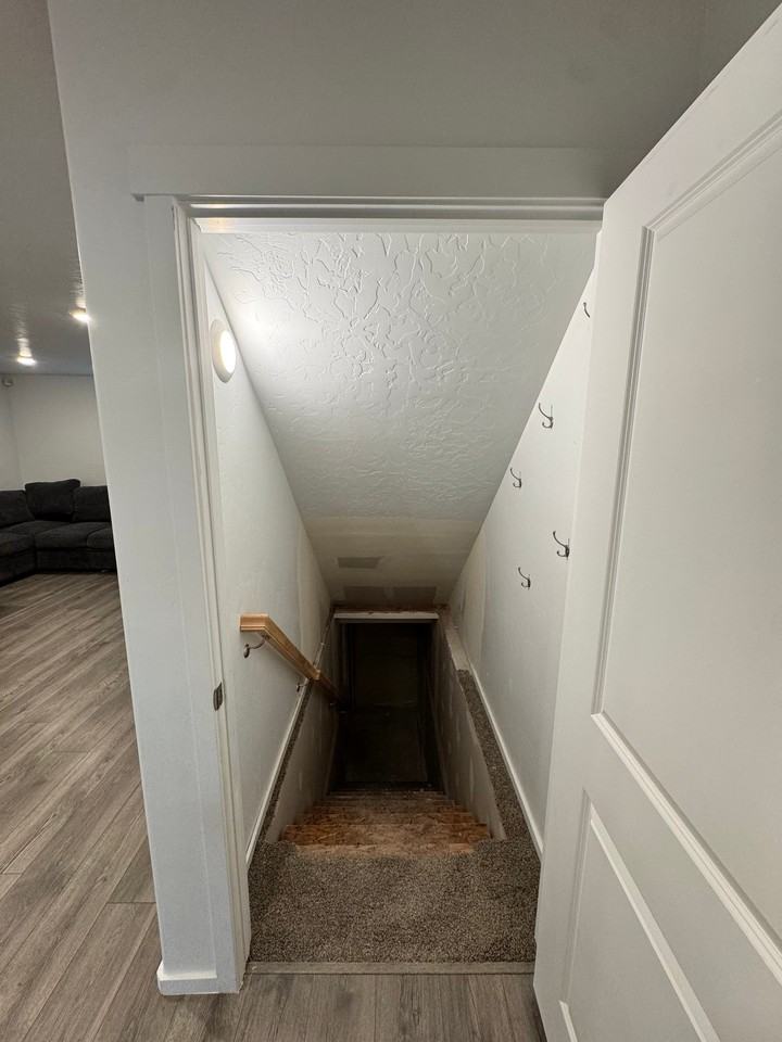 241 N Portside Ln - Photo 7 of 20
