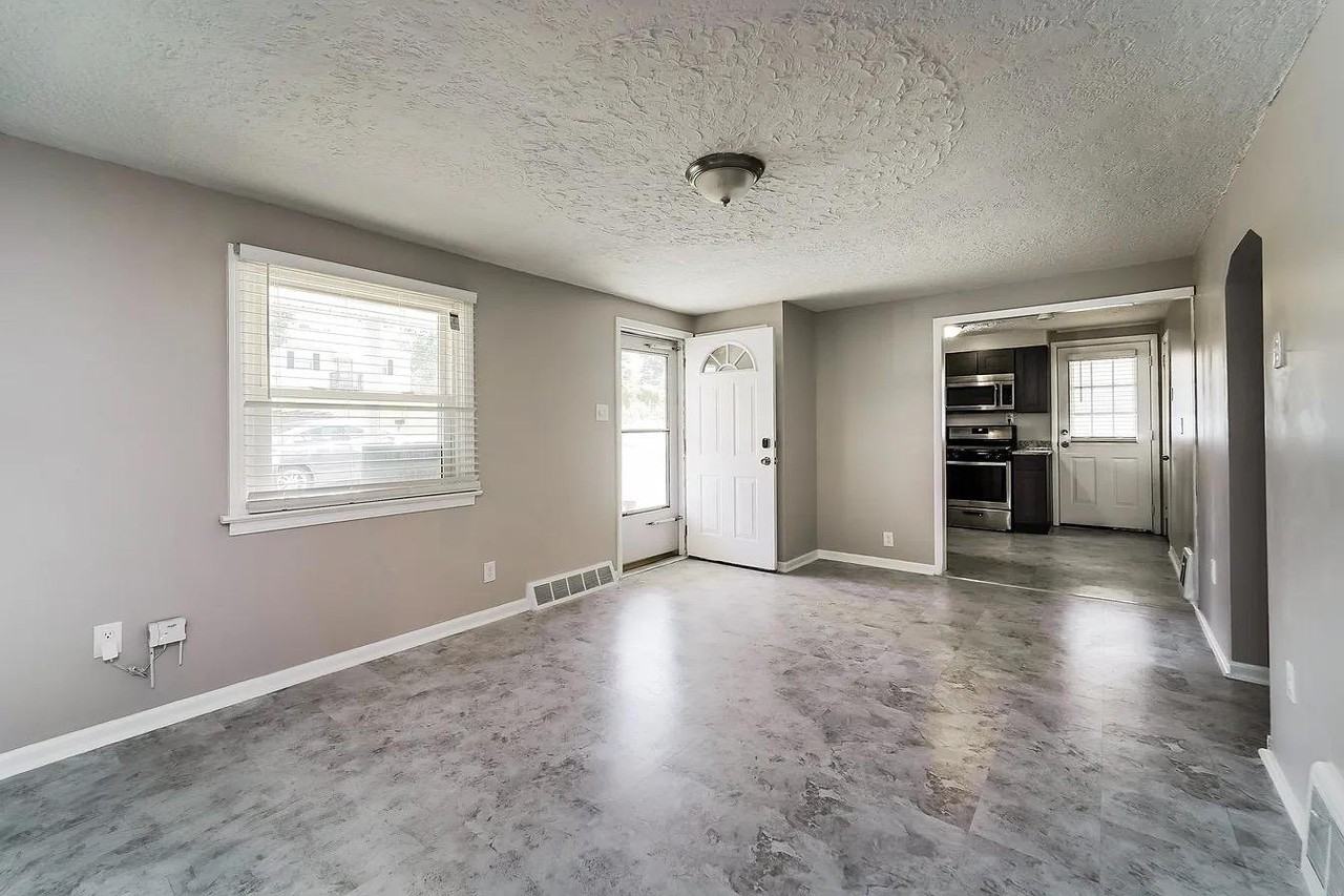 2211 Guffey Rd - Photo 4 of 7