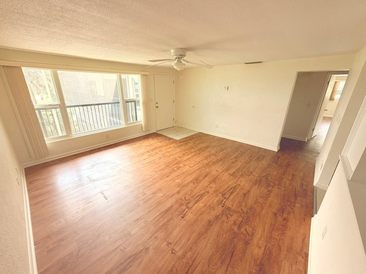 8915 Silver Lake Dr #11 - Photo 5 of 20