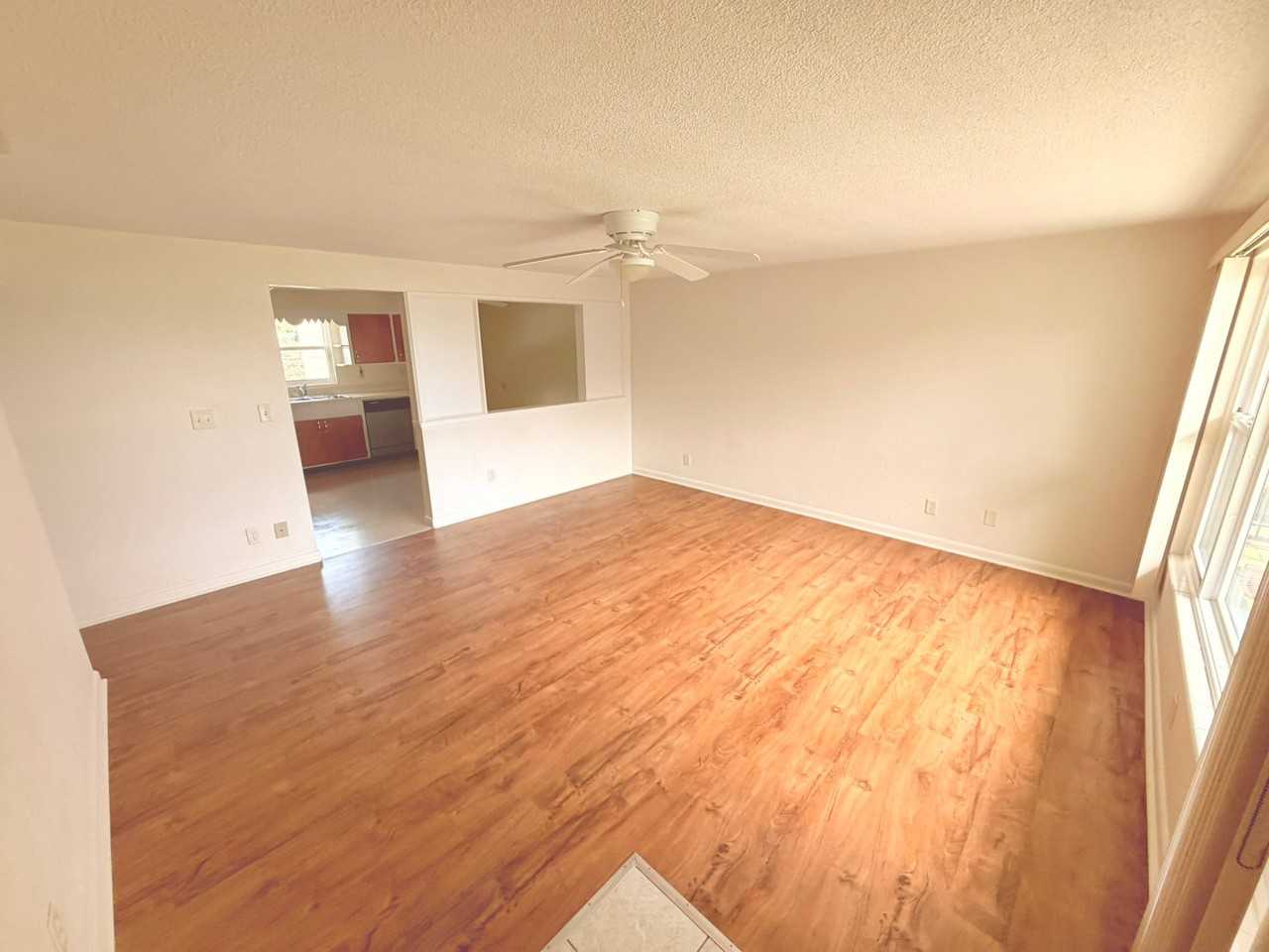 8915 Silver Lake Dr #11 - Photo 7 of 20
