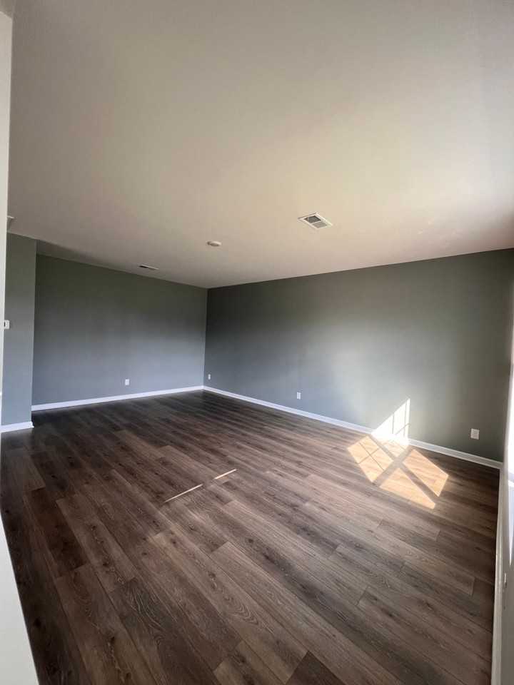 1510 Ashgrove Pl - Photo 5 of 19