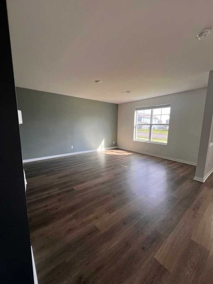 1510 Ashgrove Pl - Photo 6 of 19
