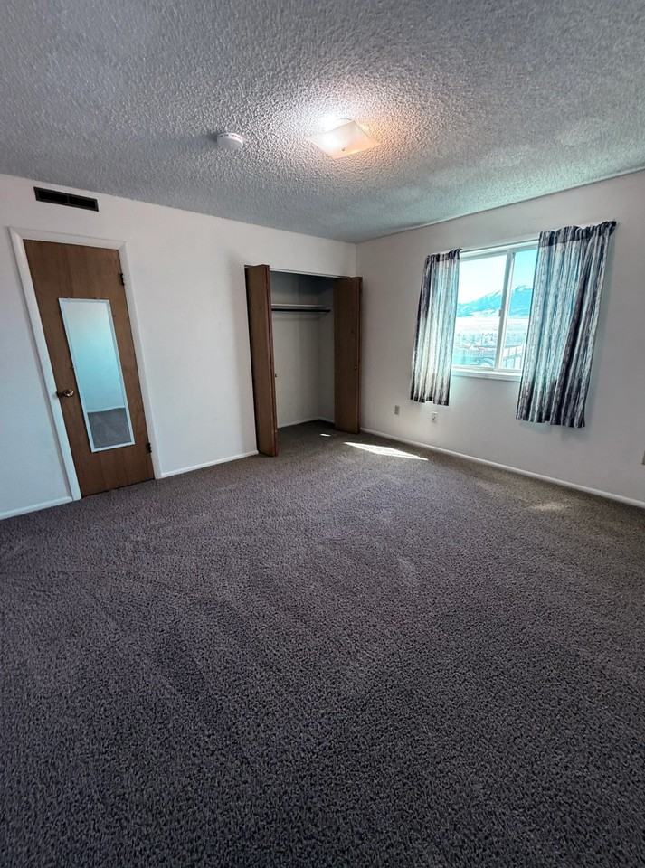 1216 W Montana St #3 - Photo 4 of 18