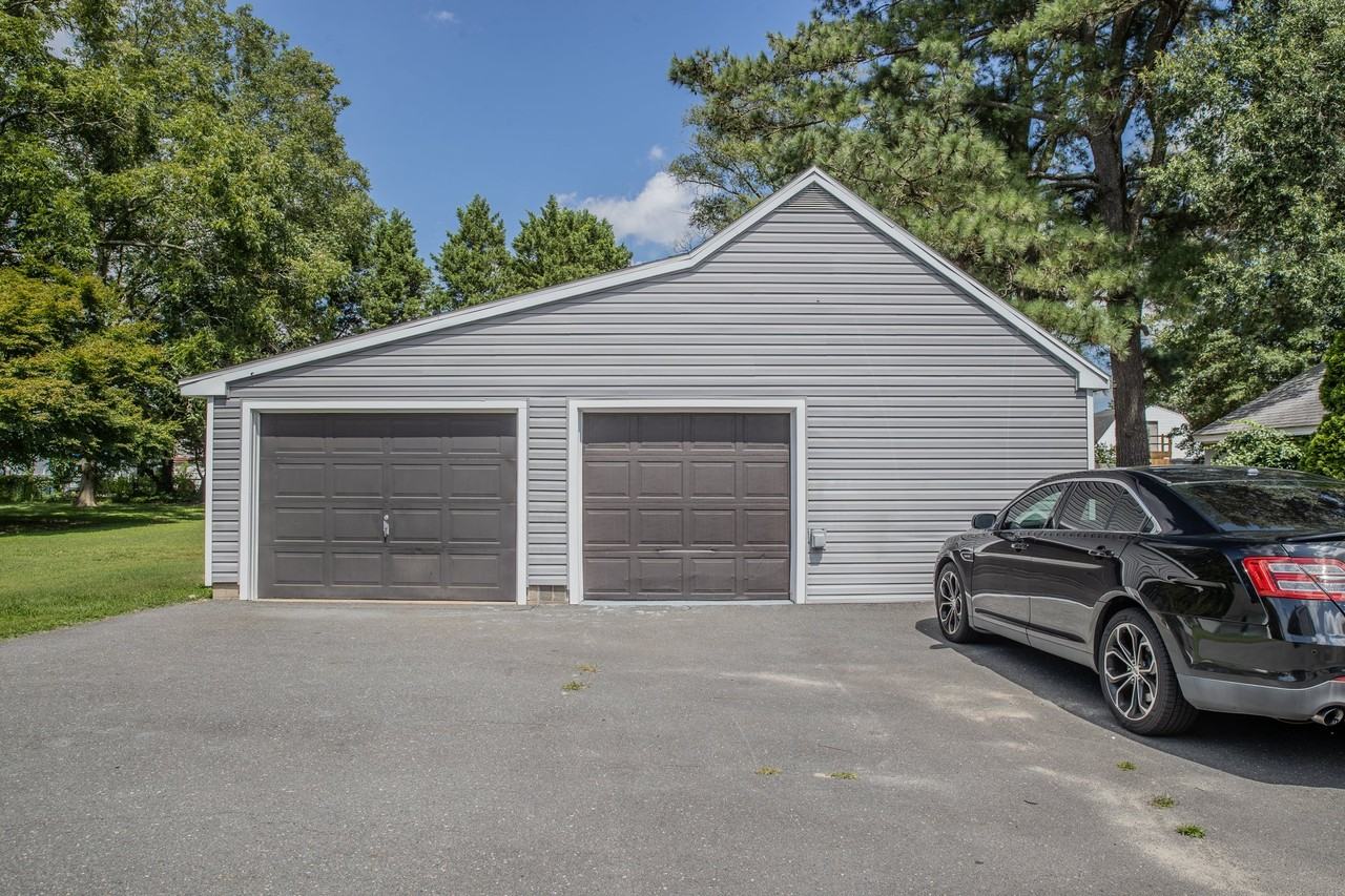 107 Staton St - Photo 4 of 16