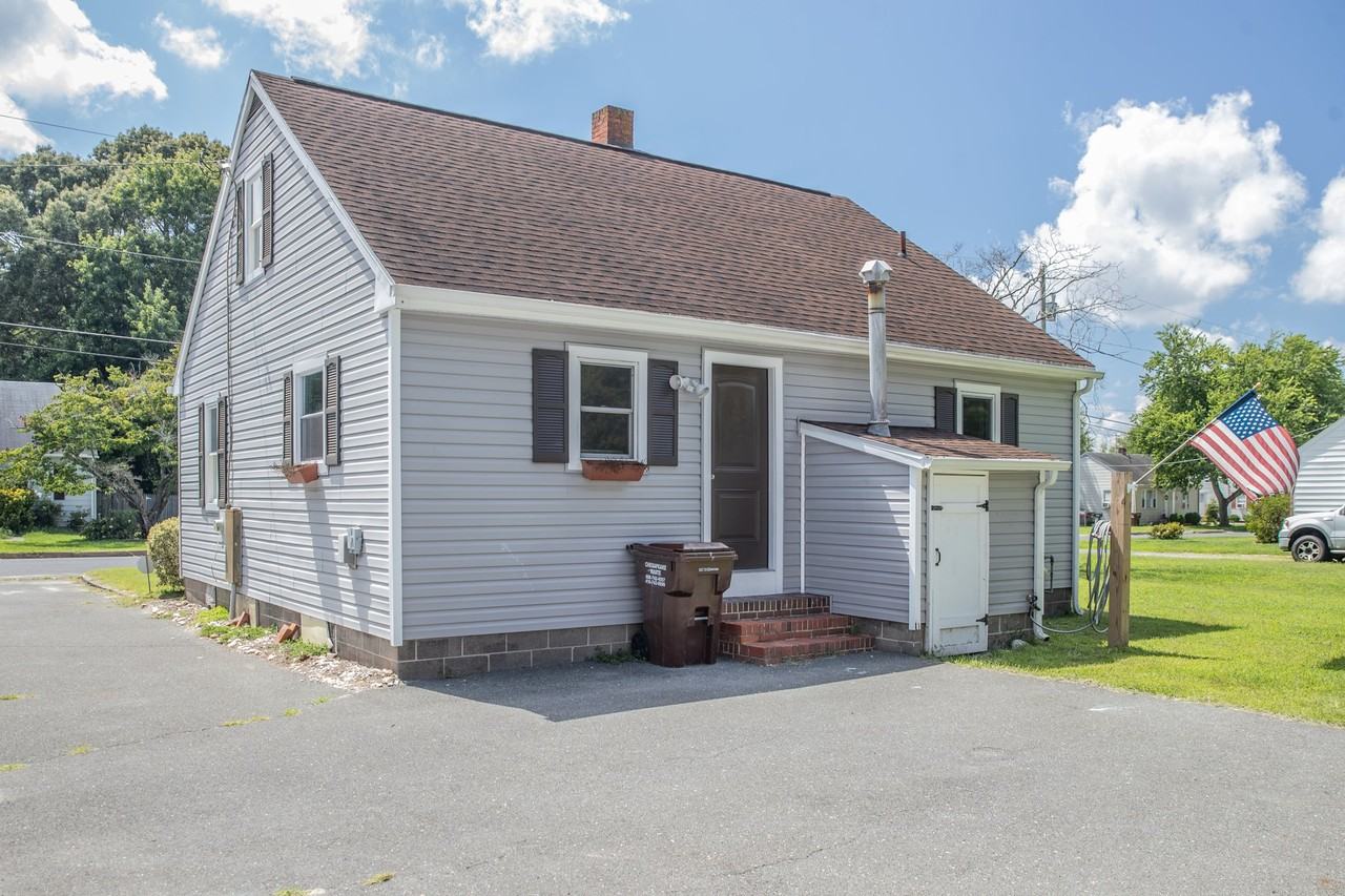 107 Staton St - Photo 6 of 16