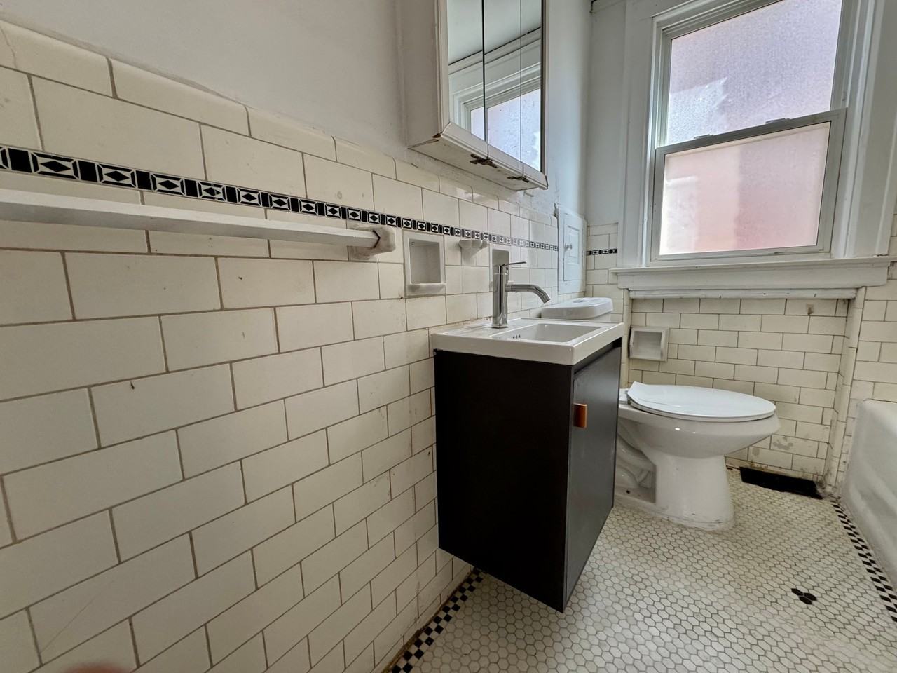 3625 Bedford St - Photo 7 of 19
