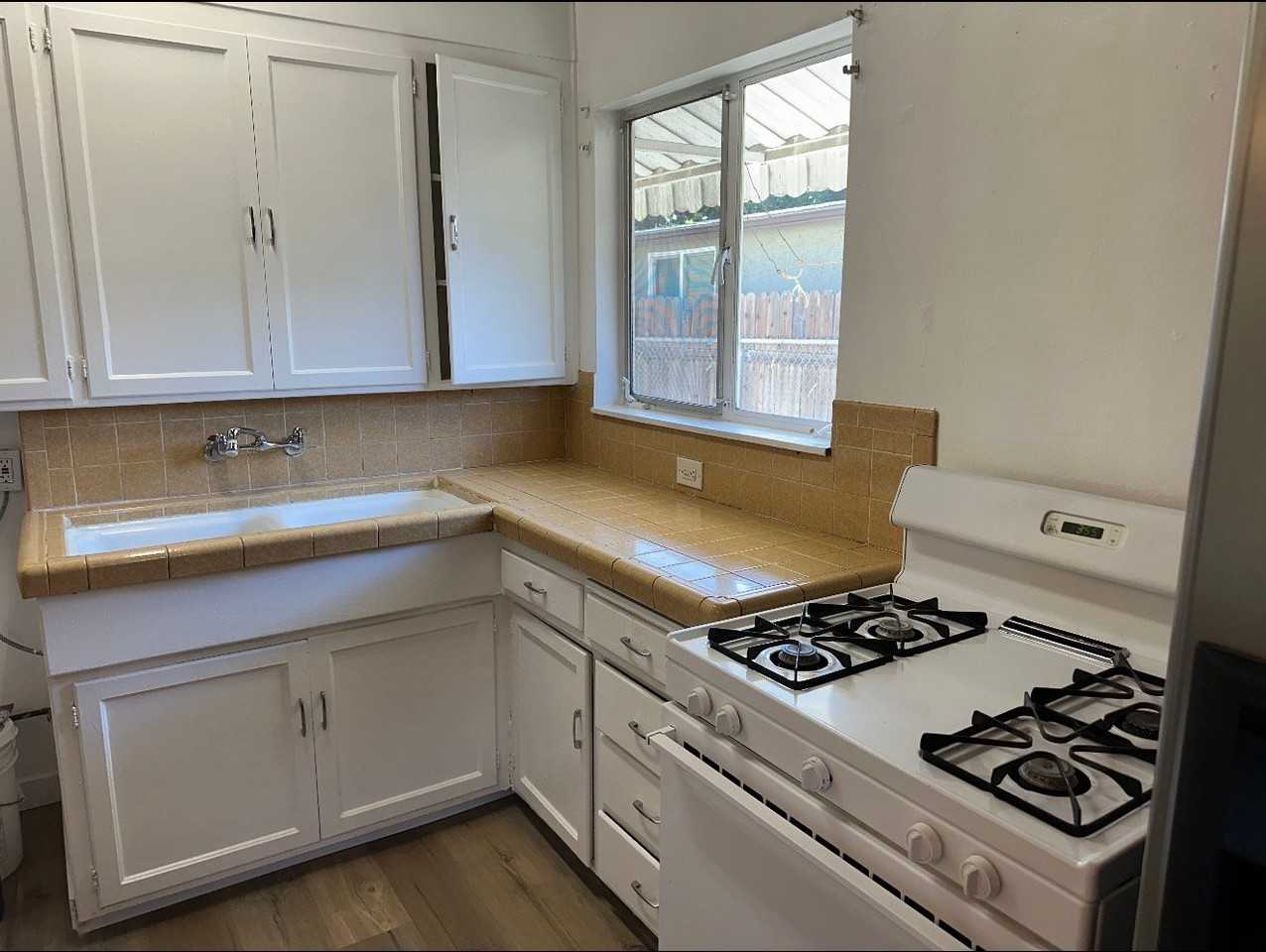 14259 Roscoe Blvd #4 - Photo 3 of 19