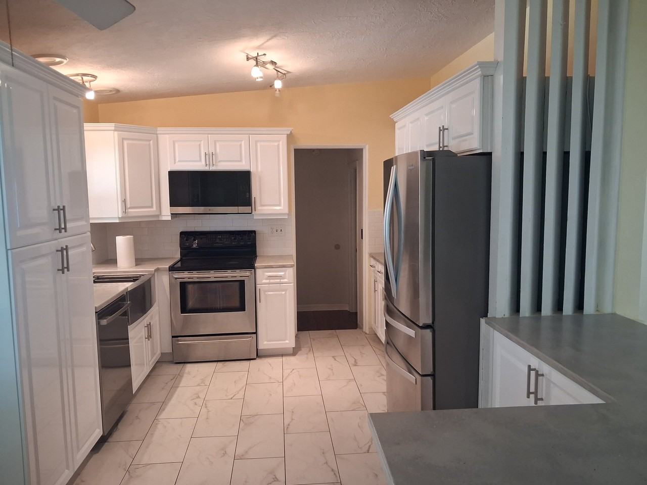 6447 17th Pl N - Photo 3 of 10
