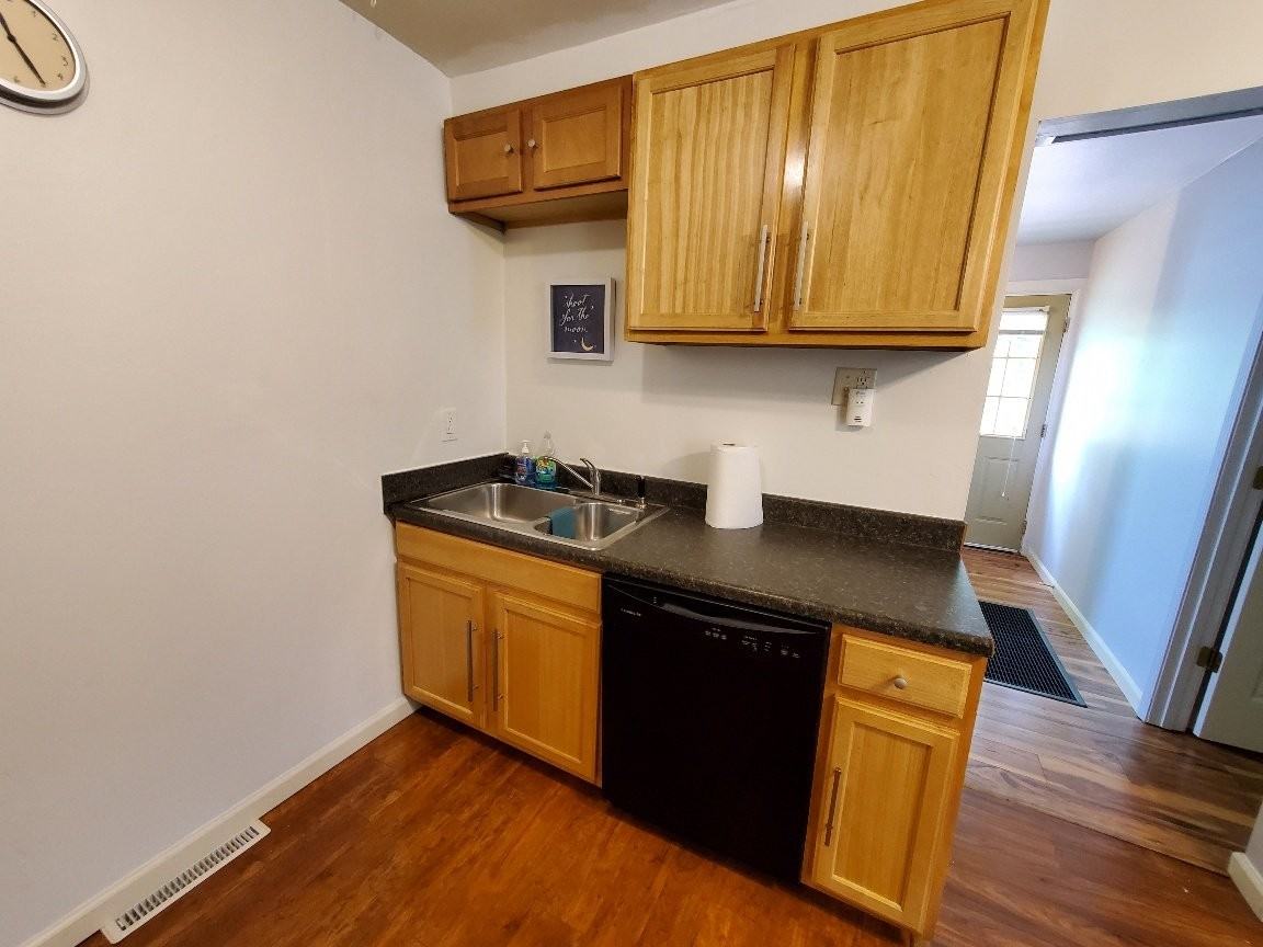 3513 Dixie Dr - Photo 3 of 12