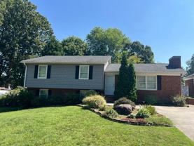 111 Ridgewood Dr - Photo 1 of 1