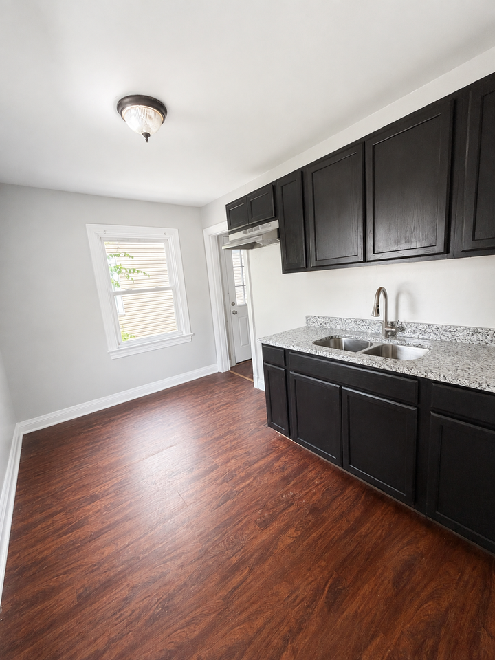 1238 Central Ave #1 - Photo 5 of 11