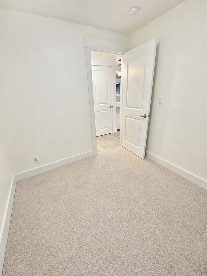 1430 Nw 59th St #101 - Photo 7 of 10