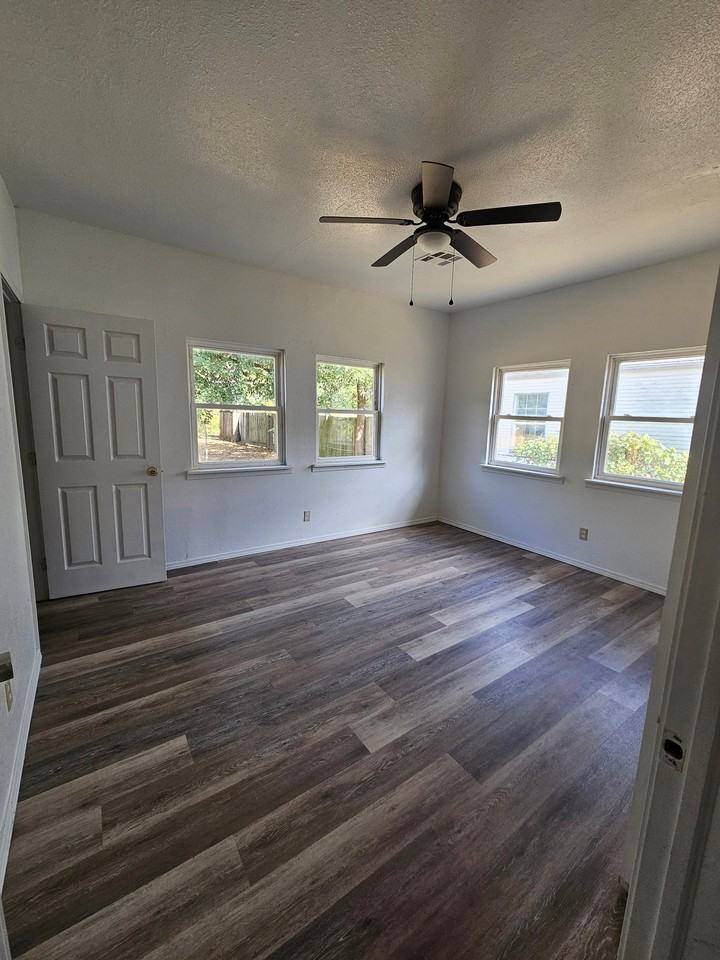 531 N Pottenger Ave - Photo 7 of 11