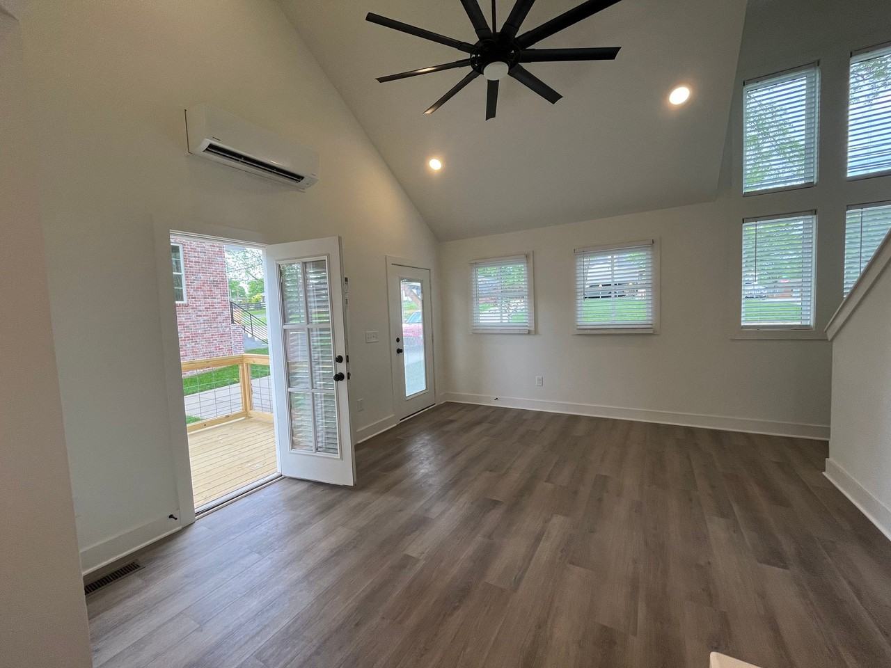 1320 Dodson St - Photo 4 of 16