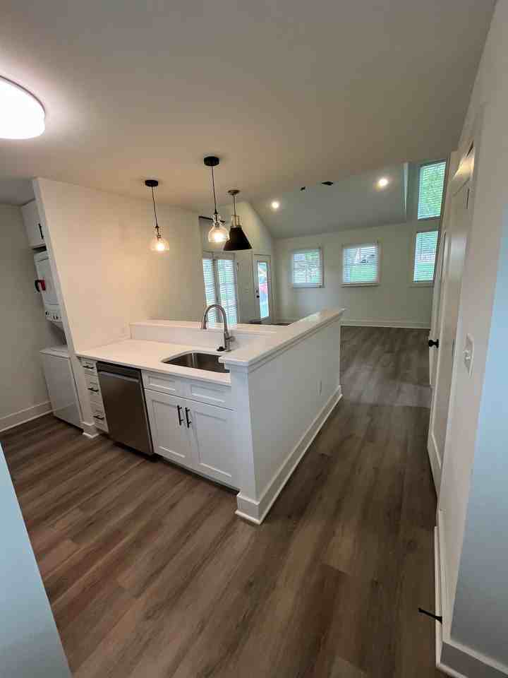 1320 Dodson St - Photo 5 of 16